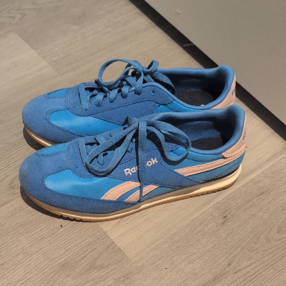 Reebok Women's  Blue and Pink Sneakers